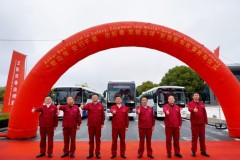 六十载深耕致远，安凯客车驭风出海，驰骋全球！